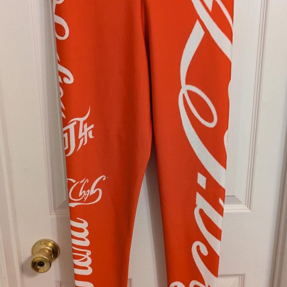 Michele Taras Art Apparel Leggings - Coca Cola
